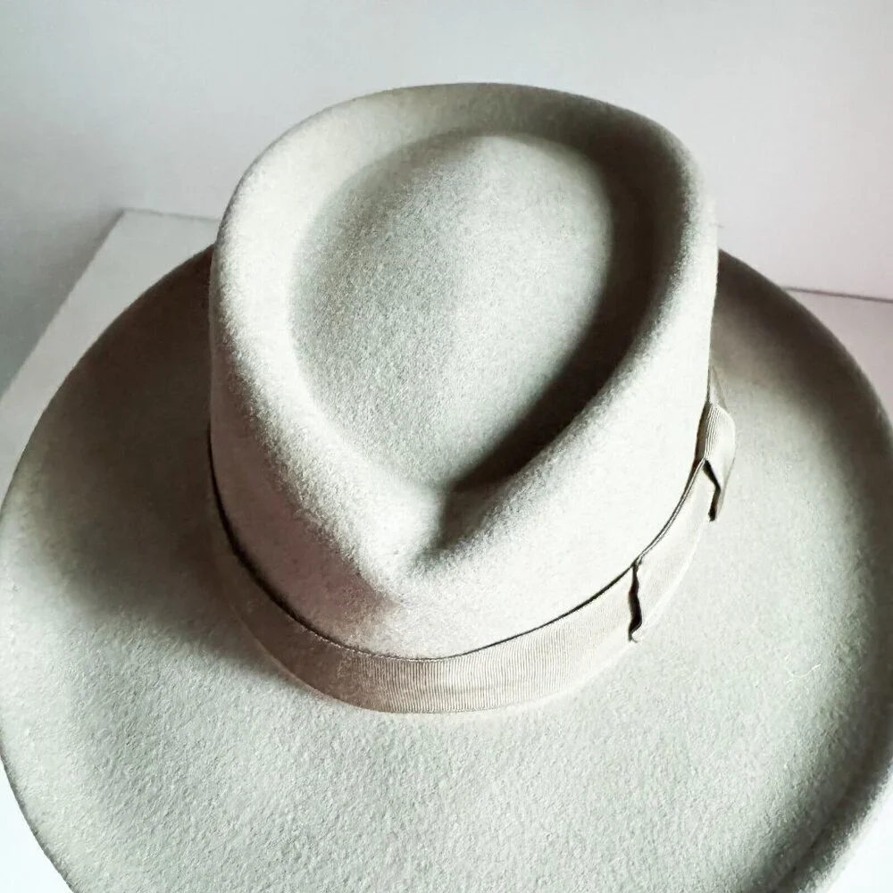 Vintage Classic All wool Fedora Hat Light Beige USA Made Small